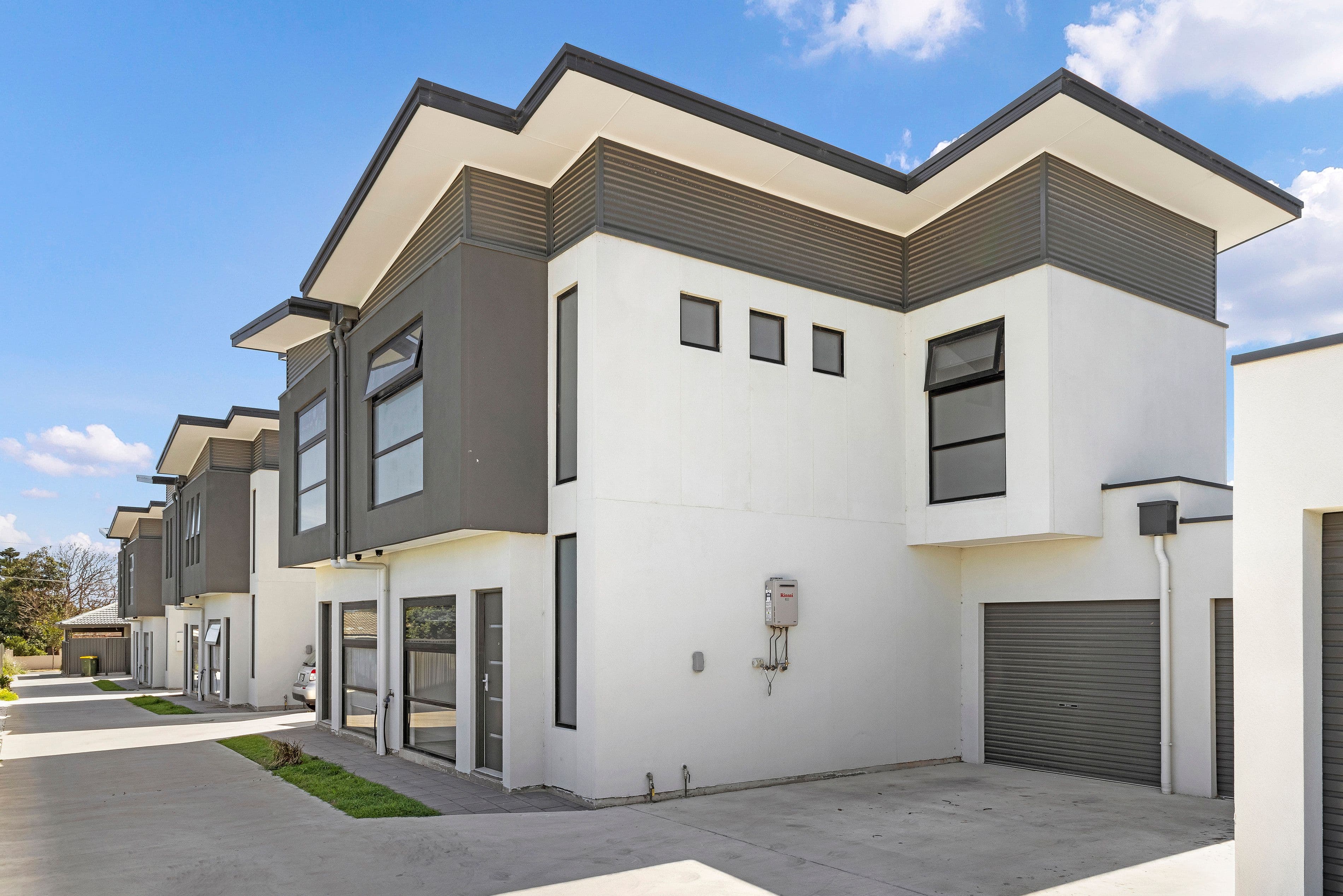 27 Archerfield Avenue, Christies Beach SA 5165, Christies Beach - Thumbnail 2