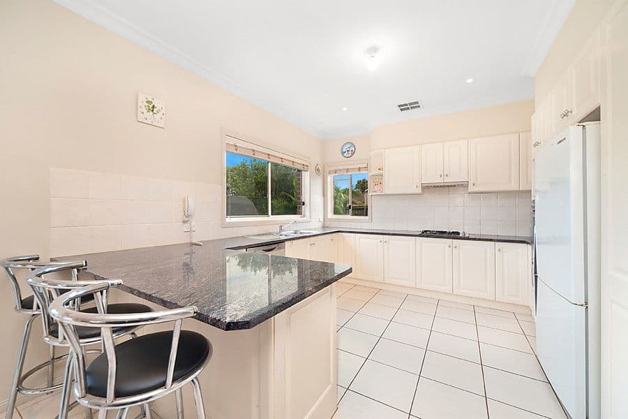 1 Lodgeworth Place, Castle Hill NSW 2154, Castle Hill - Thumbnail 5