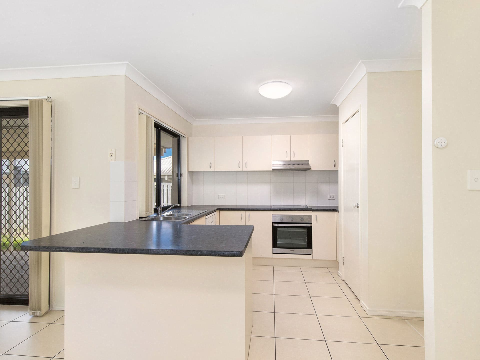 6 Yelka Street, Ormeau QLD 4208, Ormeau - Thumbnail 3