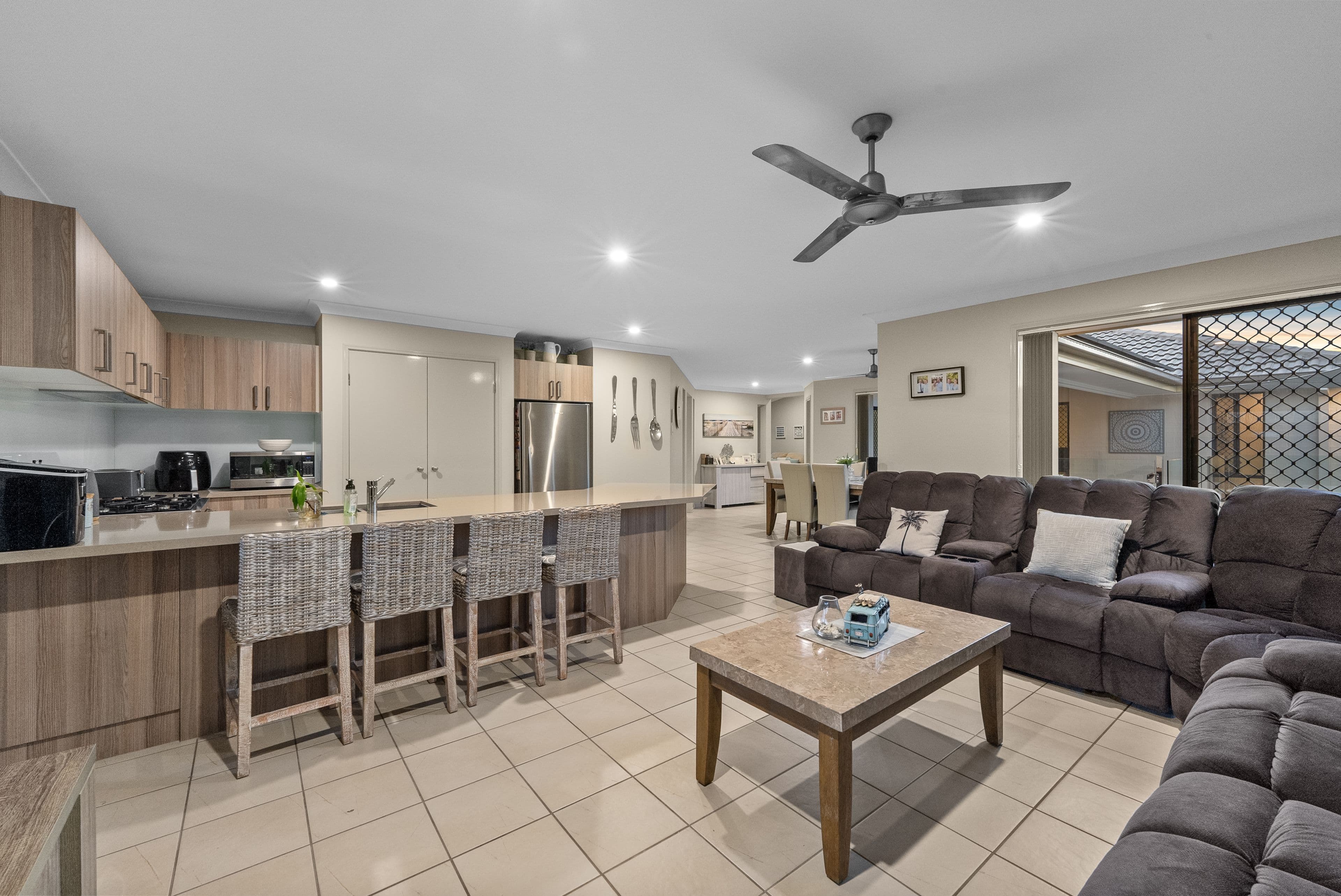 10 Tuggeranong Avenue, Pacific Pines QLD 4211, Pacific Pines - Thumbnail 6