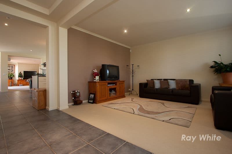 2 Riley Court, PAKENHAM VIC 3810, Pakenham - Thumbnail 7