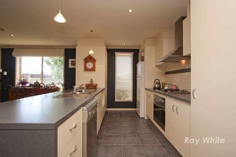 2 Riley Court, PAKENHAM VIC 3810, Pakenham - Thumbnail 8