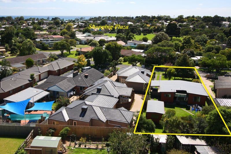32 Warranilla Avenue, ROSEBUD VIC 3939, Rosebud - Thumbnail 2