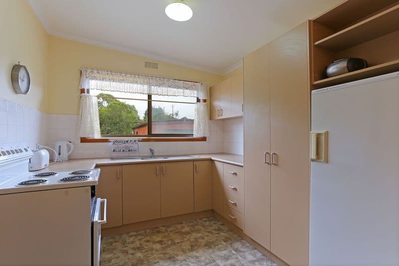 32 Warranilla Avenue, ROSEBUD VIC 3939, Rosebud - Thumbnail 6