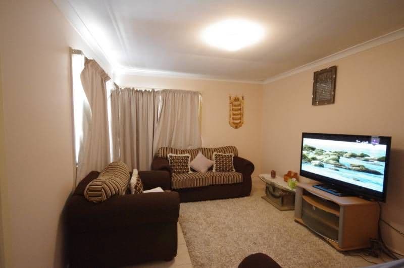 31 Burbridge Avenue, KOONDOOLA WA 6064, Koondoola - Thumbnail 2