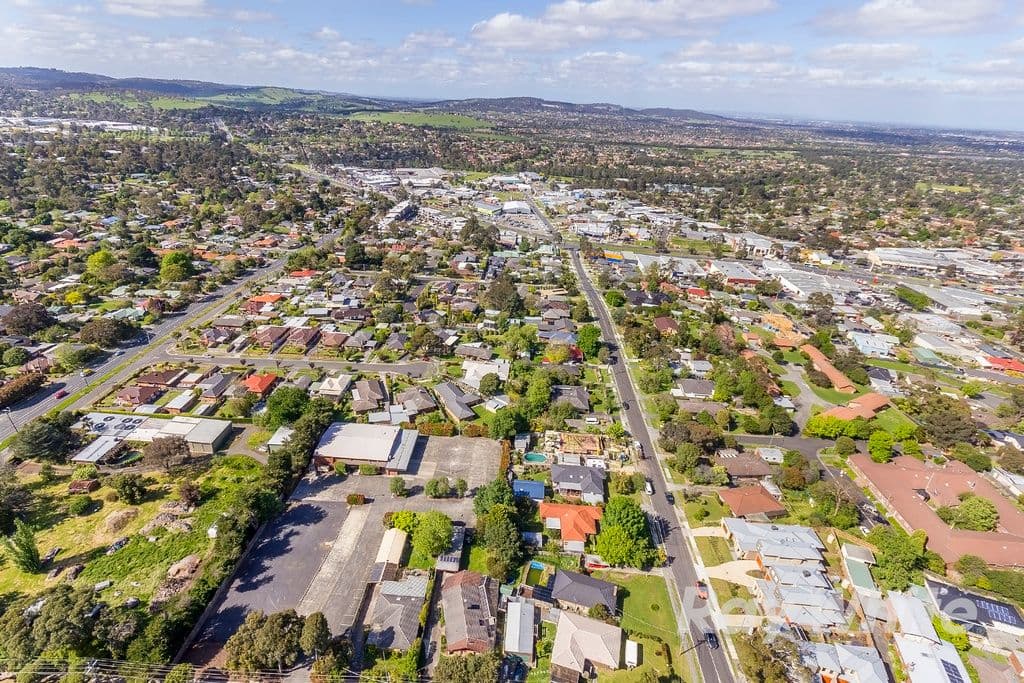 8 Commercial Road, FERNTREE GULLY VIC 3156, Ferntree Gully - Thumbnail 6