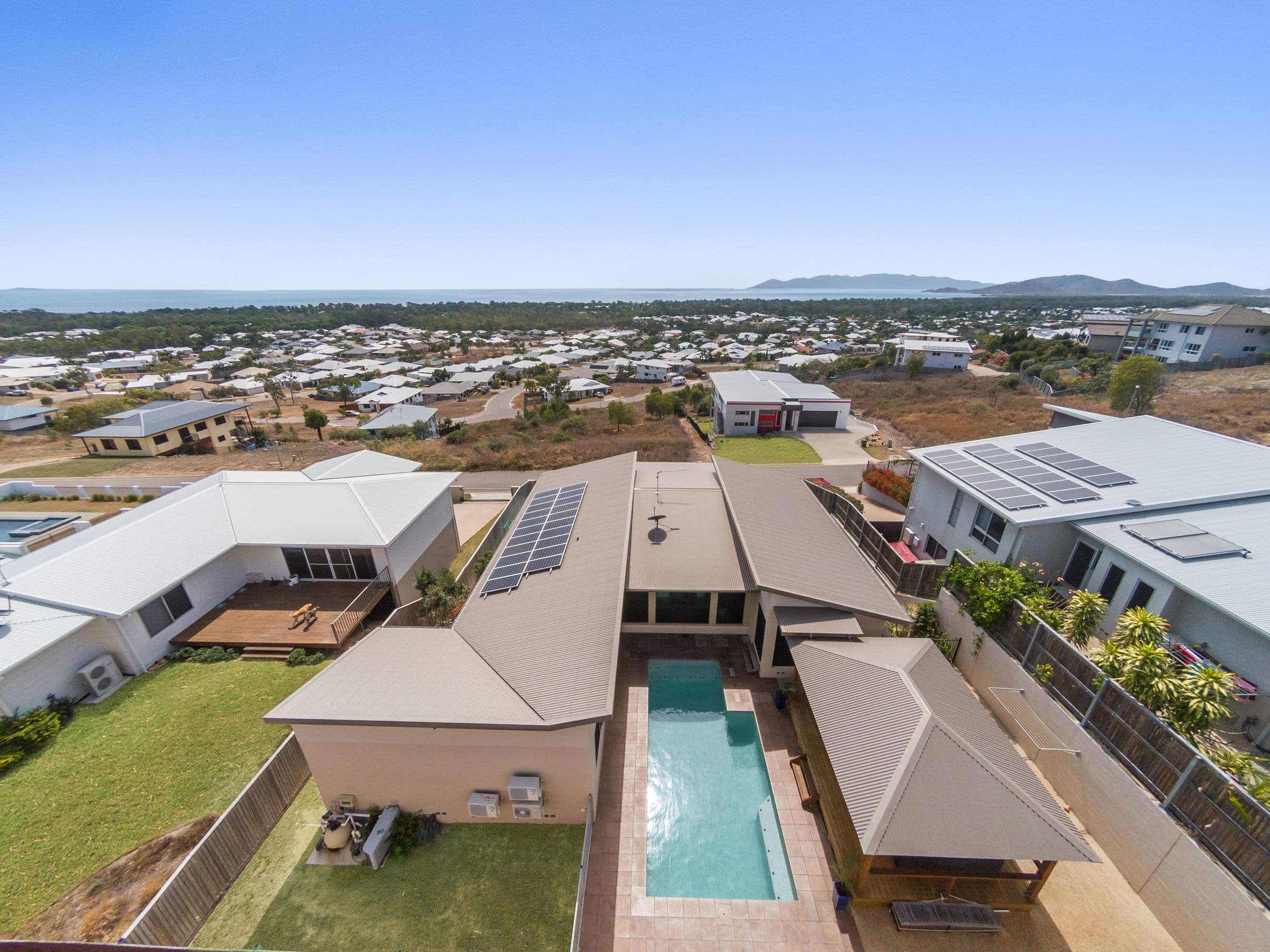 5 Cashell Crescent, Bushland Beach QLD 4818, Bushland Beach - Thumbnail 2