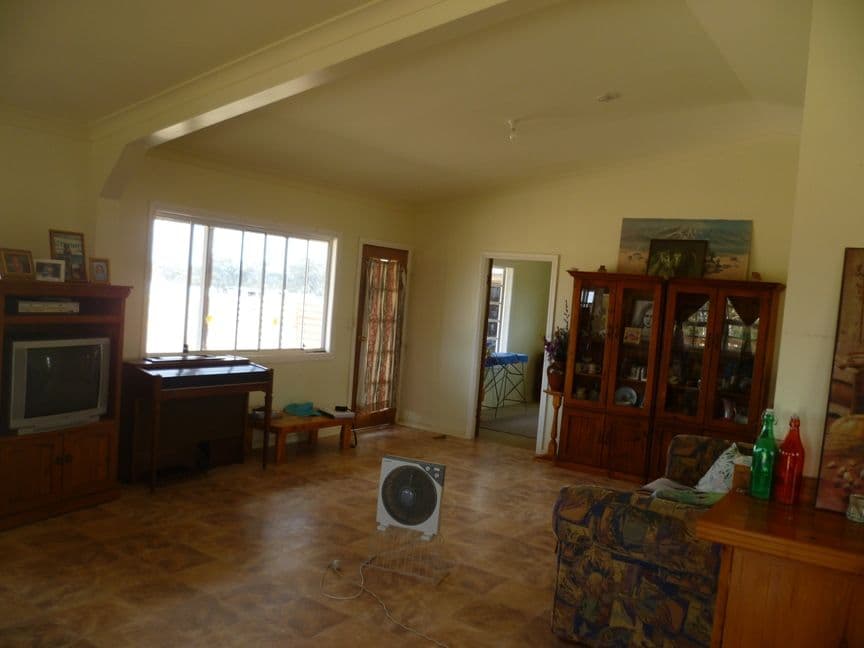 16 Ditzells Drive, Inverell - Thumbnail 5
