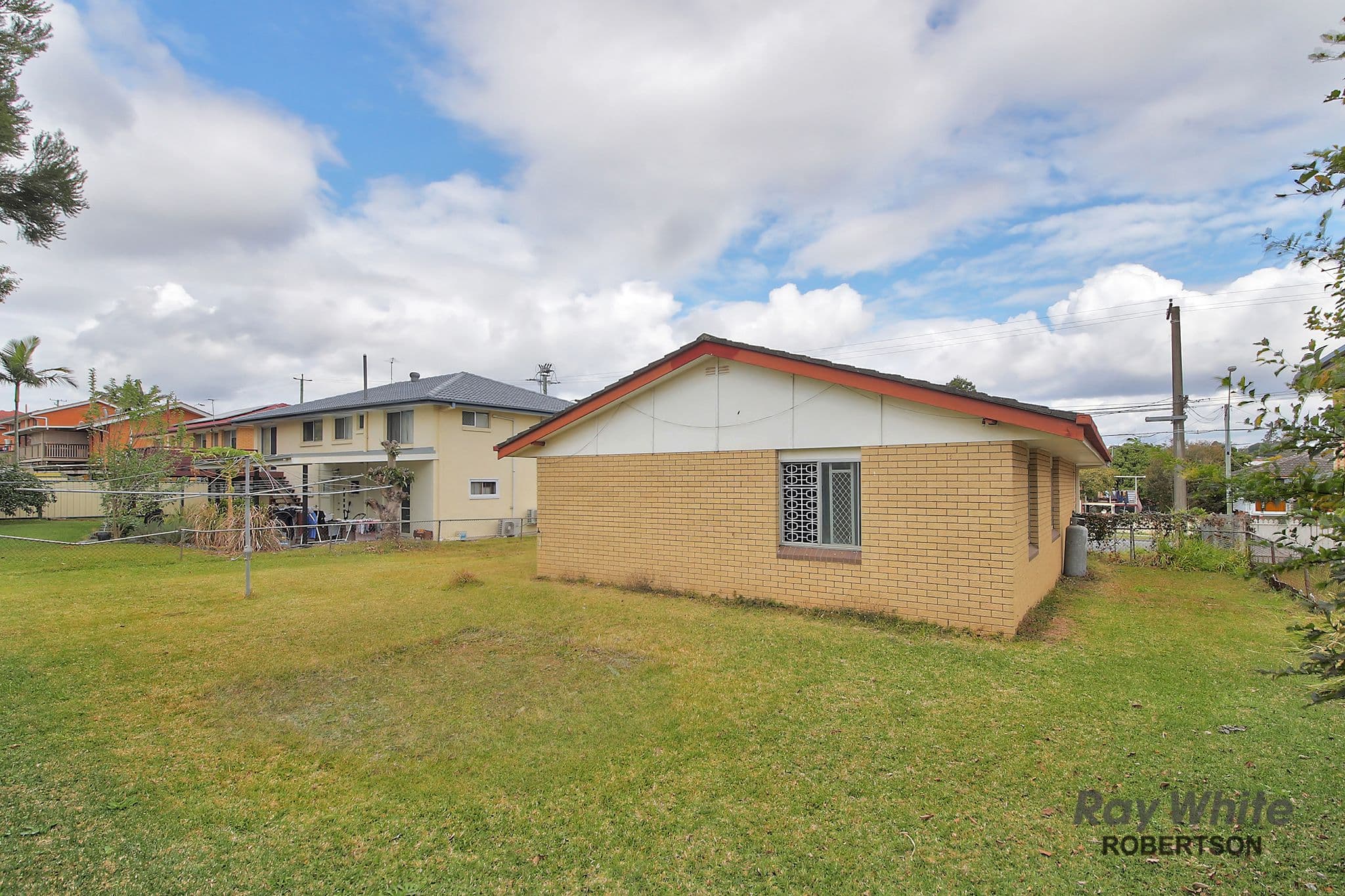 202 Broadwater Road, Mansfield QLD 4122, Mansfield - Thumbnail 5