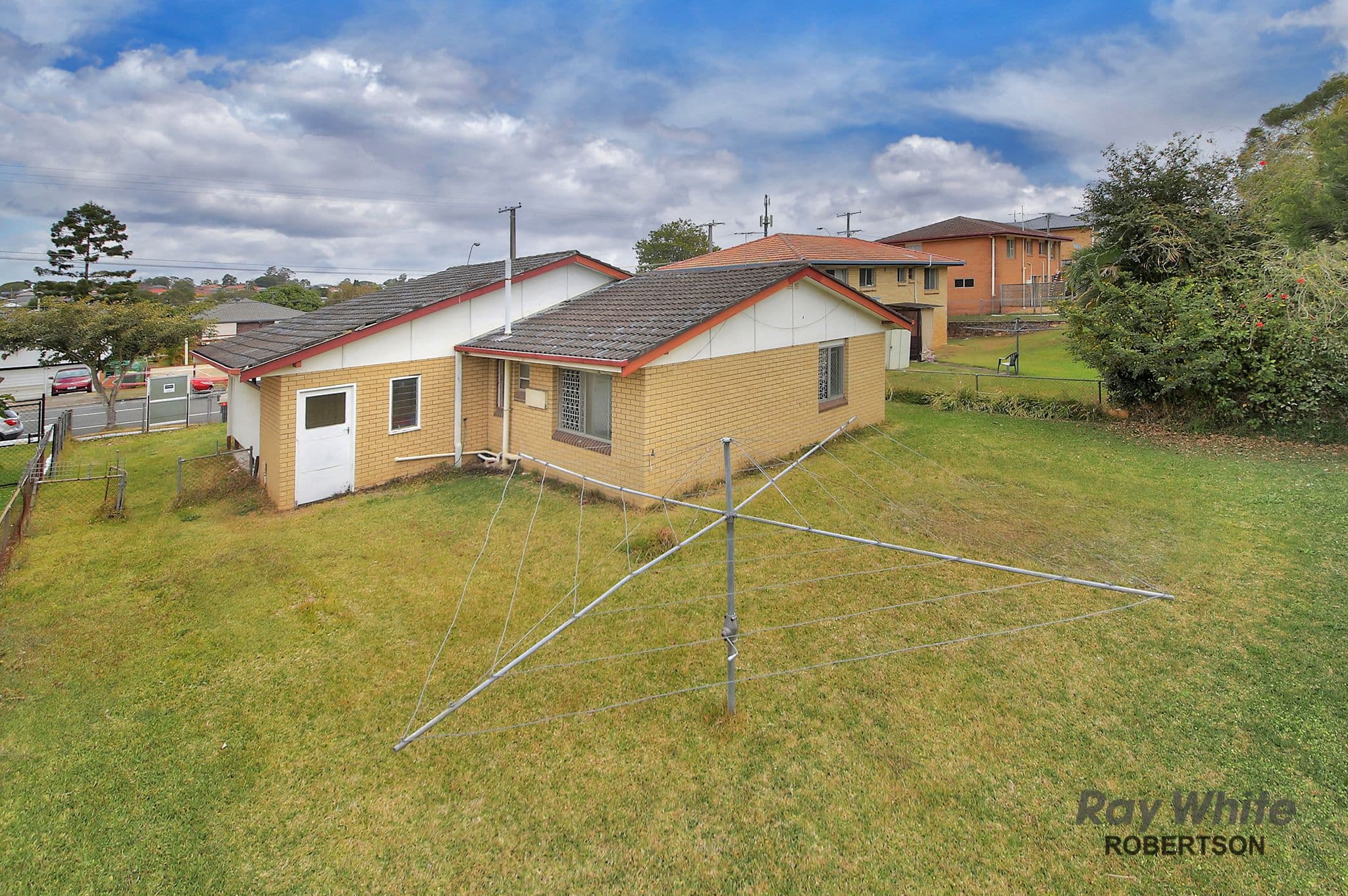 202 Broadwater Road, Mansfield QLD 4122, Mansfield - Thumbnail 6