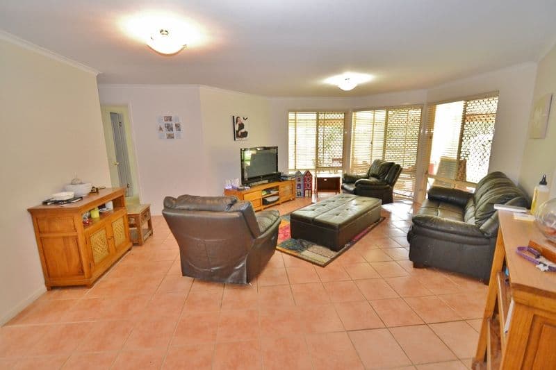 21 Dana Close, Glass House Mountains QLD 4518, Glass House Mountains - Thumbnail 4