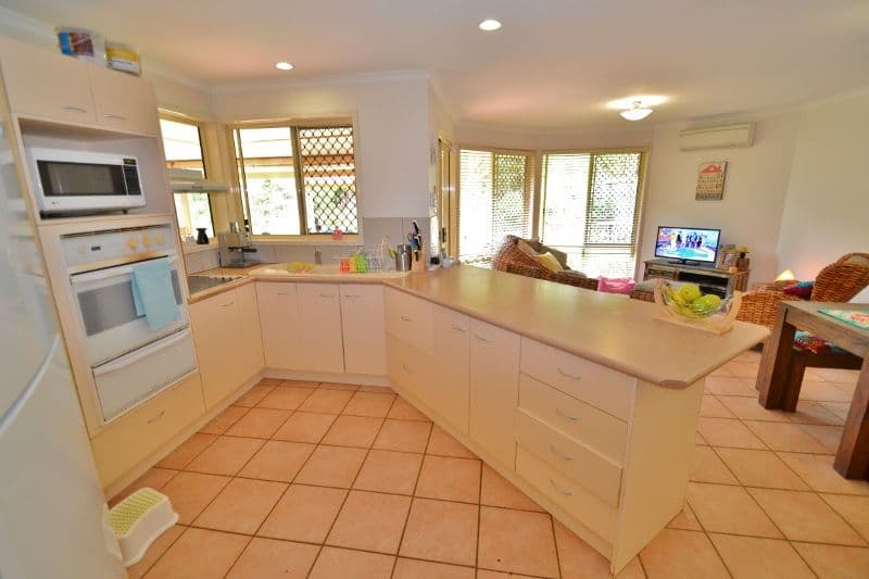 21 Dana Close, Glass House Mountains QLD 4518, Glass House Mountains - Thumbnail 6