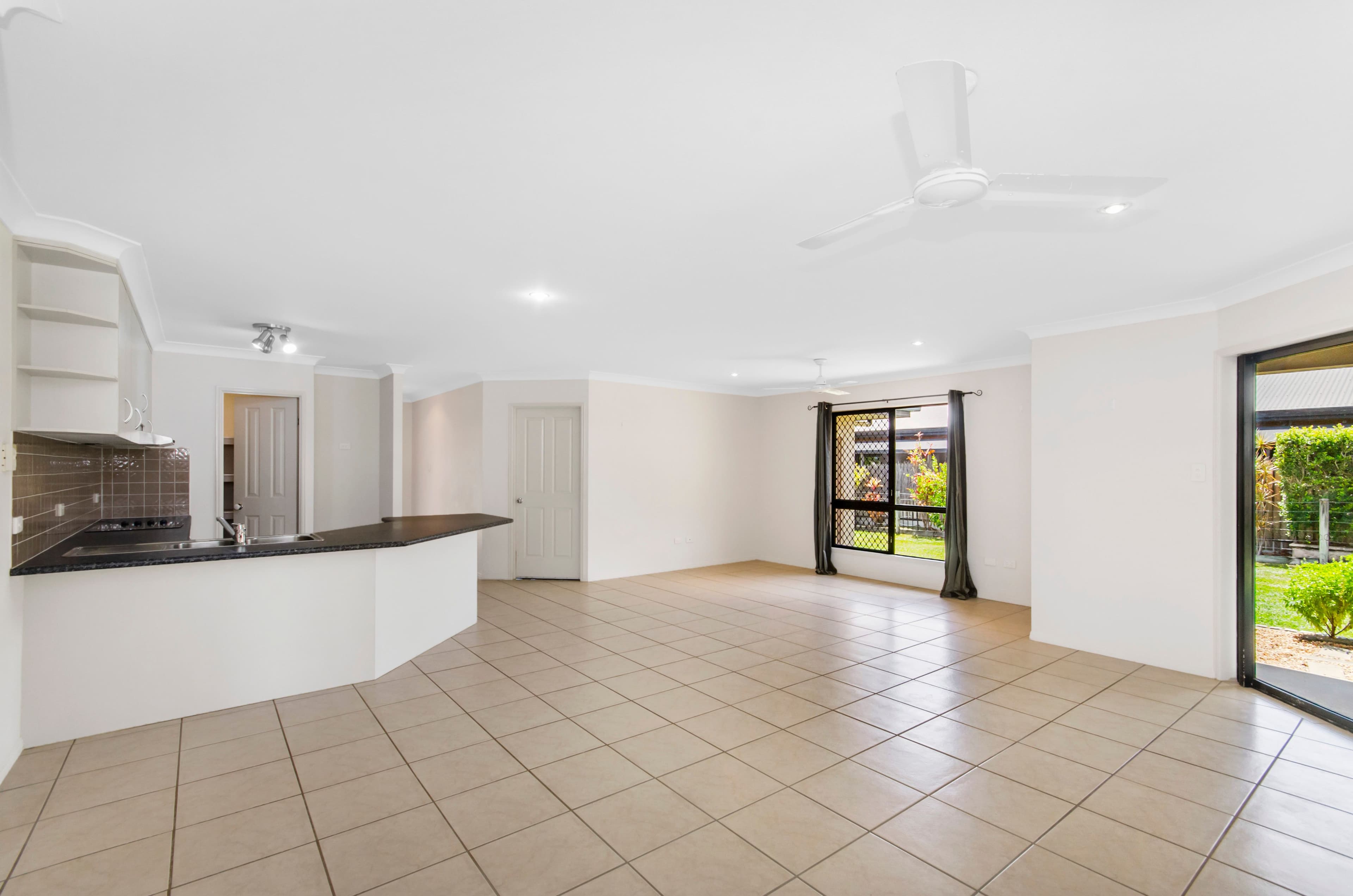 27 Timbury Way, Mount Louisa QLD 4814, Mount Louisa - Thumbnail 4