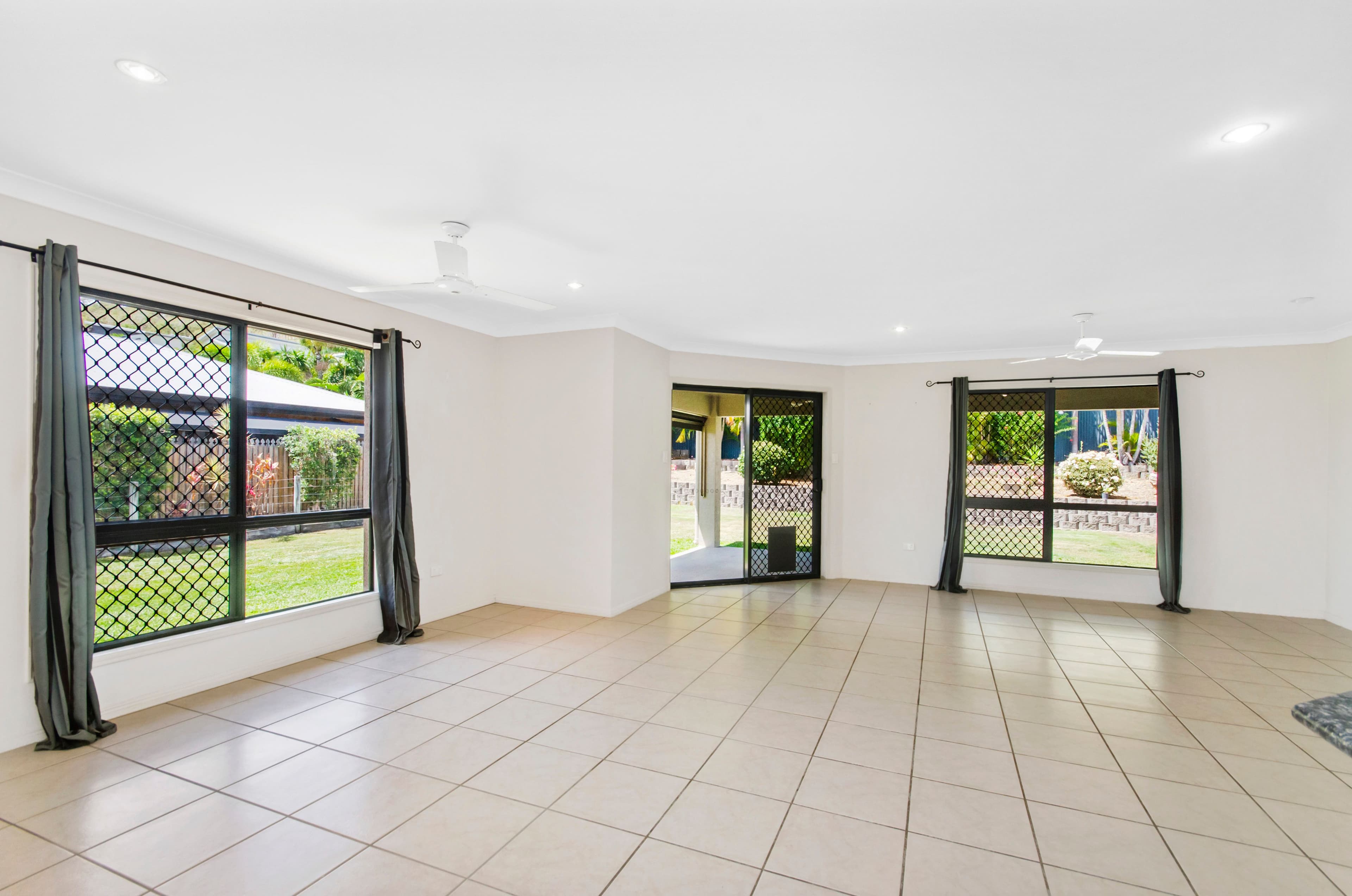 27 Timbury Way, Mount Louisa QLD 4814, Mount Louisa - Thumbnail 6