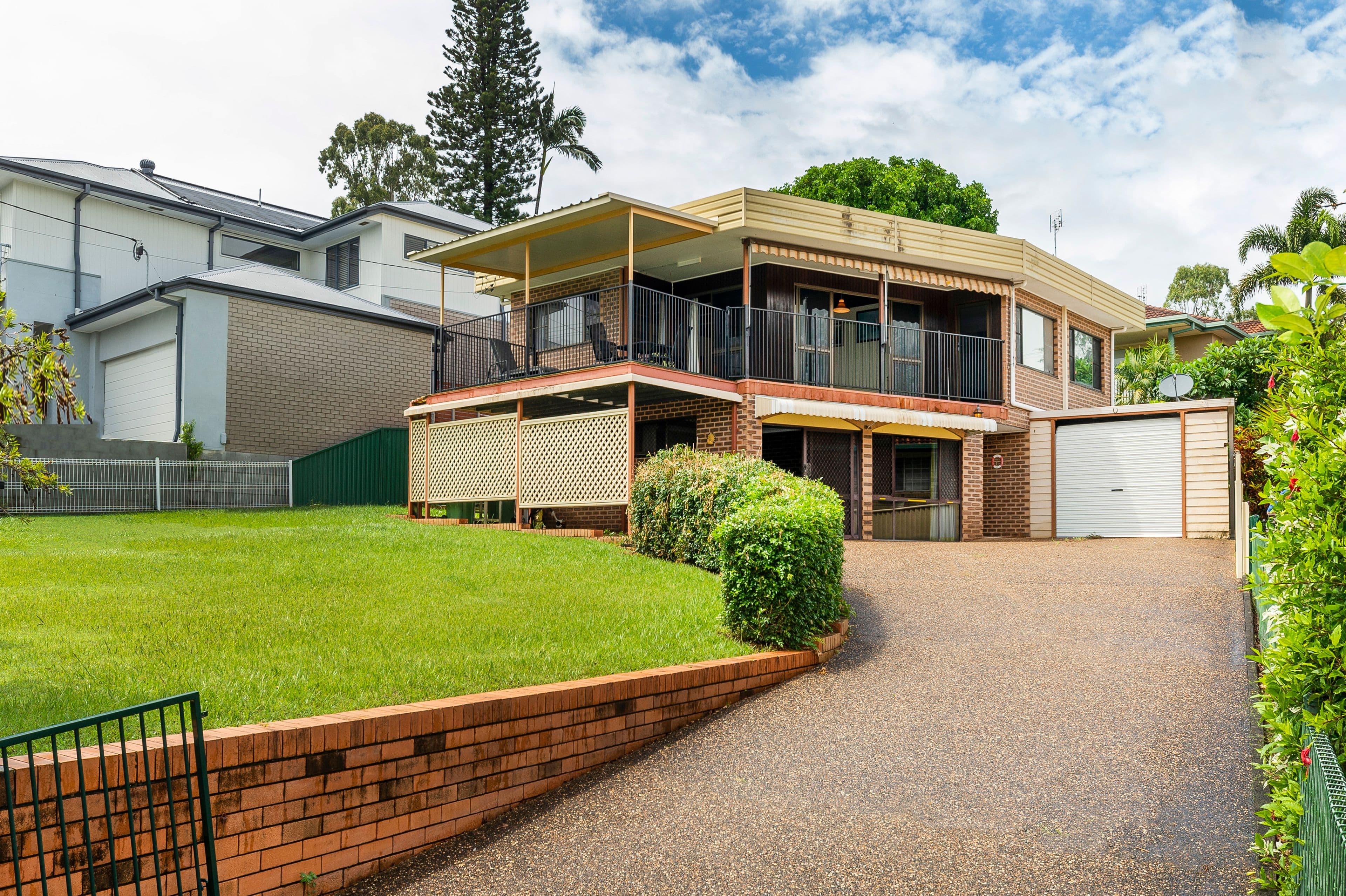 3 Mungala Street, Hope Island QLD 4212, Hope Island - Thumbnail 2