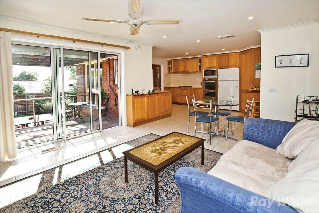 15 Maldon Court, Wheelers Hill VIC 3150, Wheelers Hill - Thumbnail 2