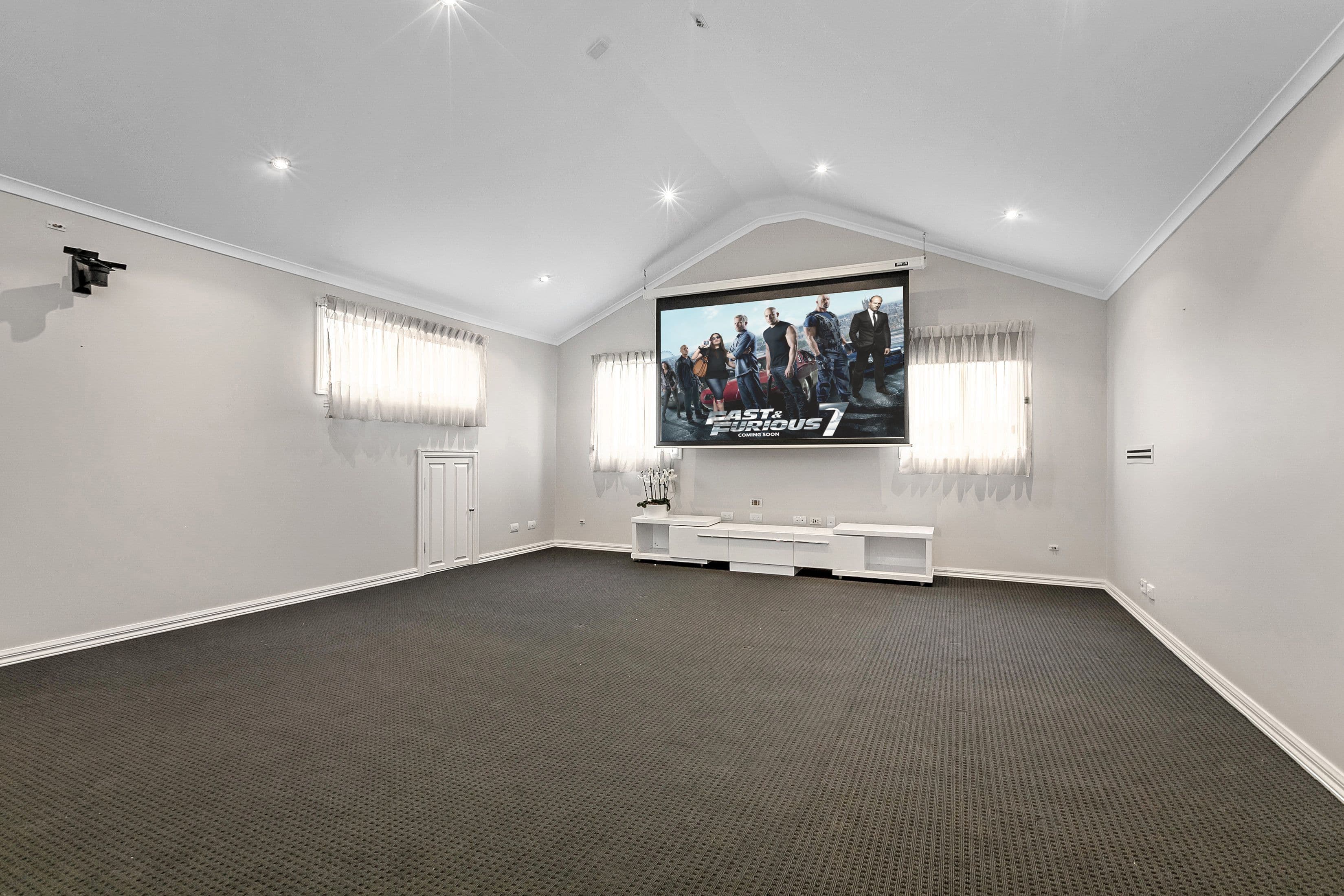 11 Hillrise Court, Mill Park VIC 3082, Mill Park - Thumbnail 4