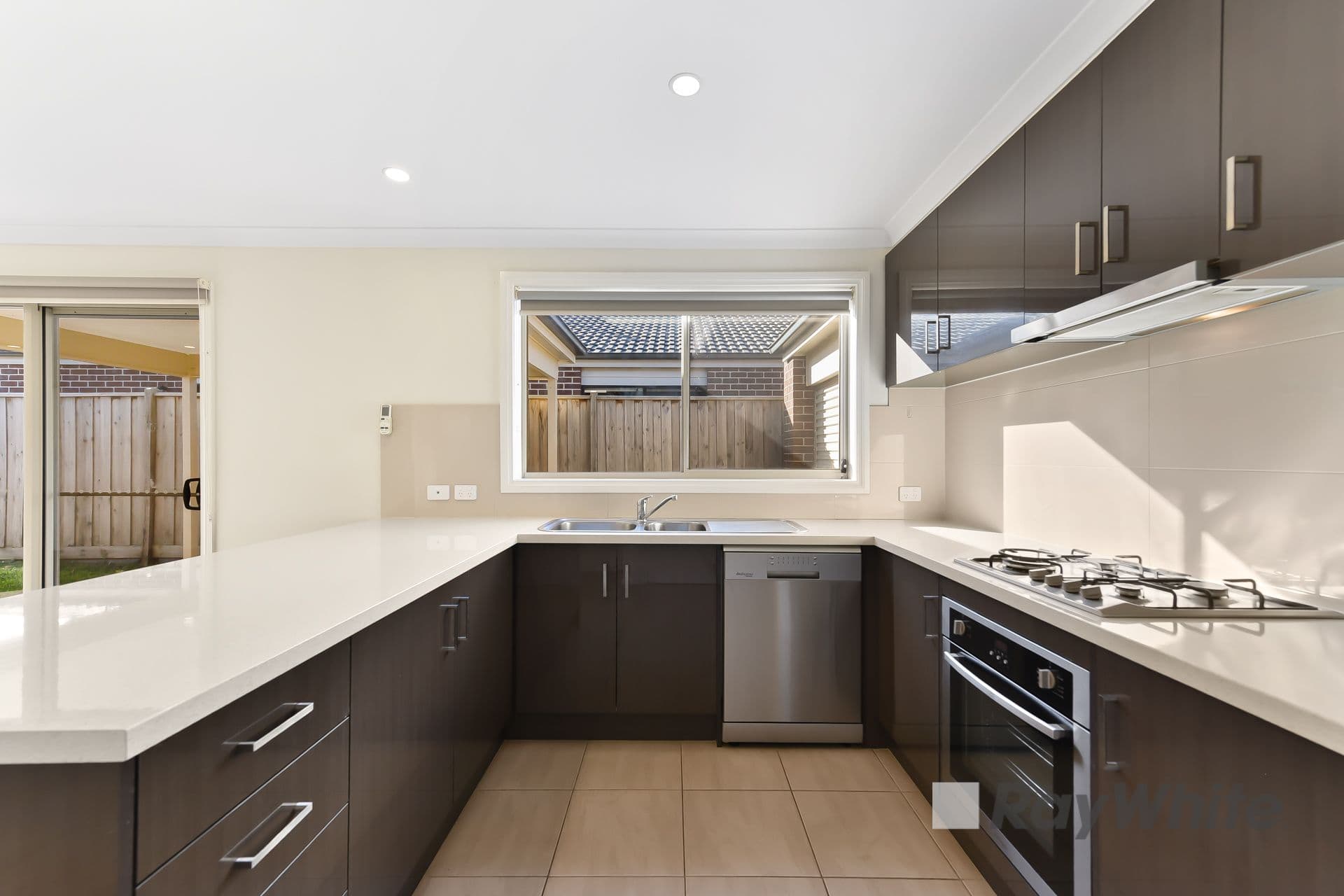 56 Kamona Street, Clyde VIC 3978, Clyde - Thumbnail 4