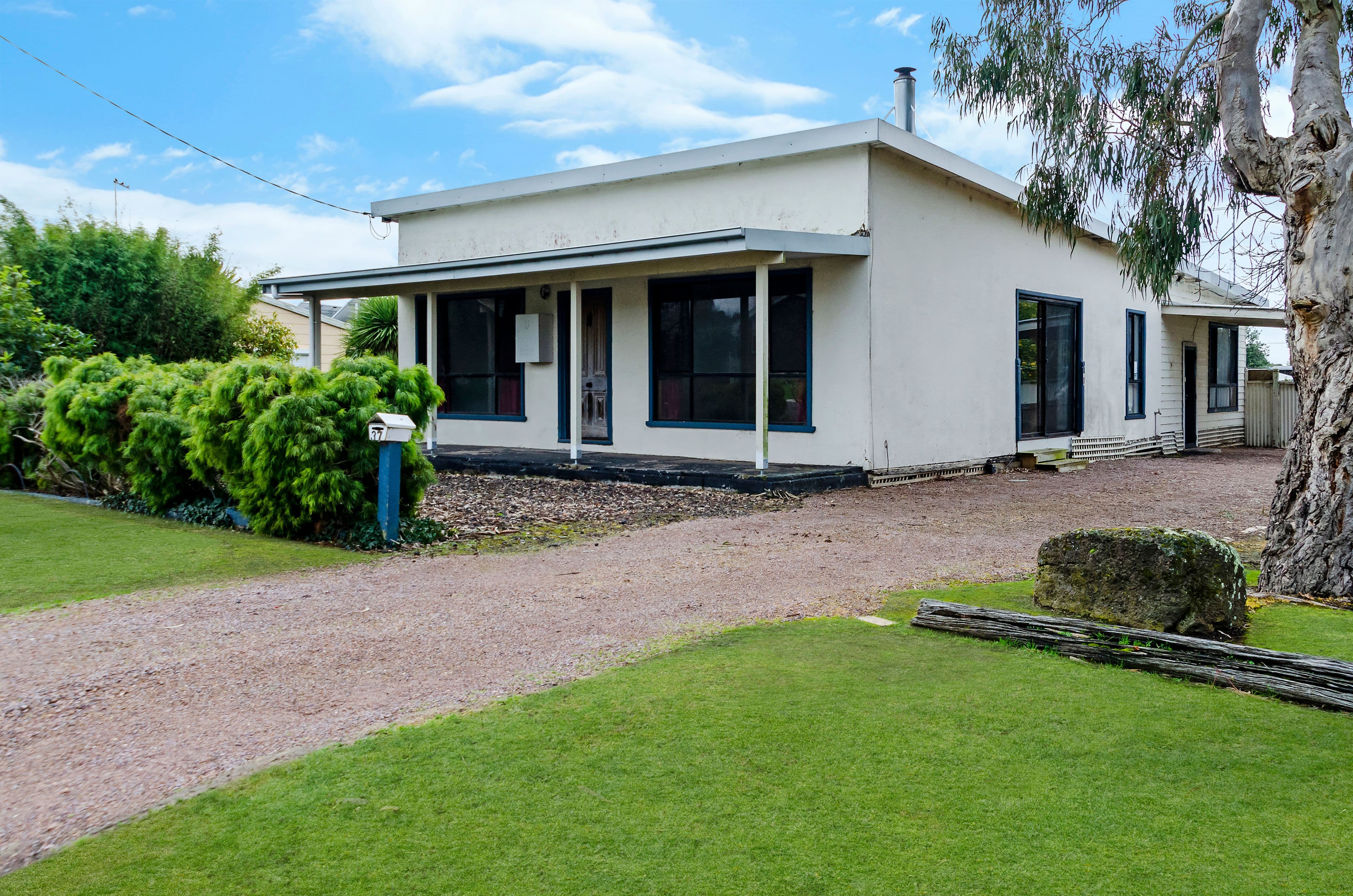 37 McKinnon Street, Terang VIC 3264, Terang - Image 1
