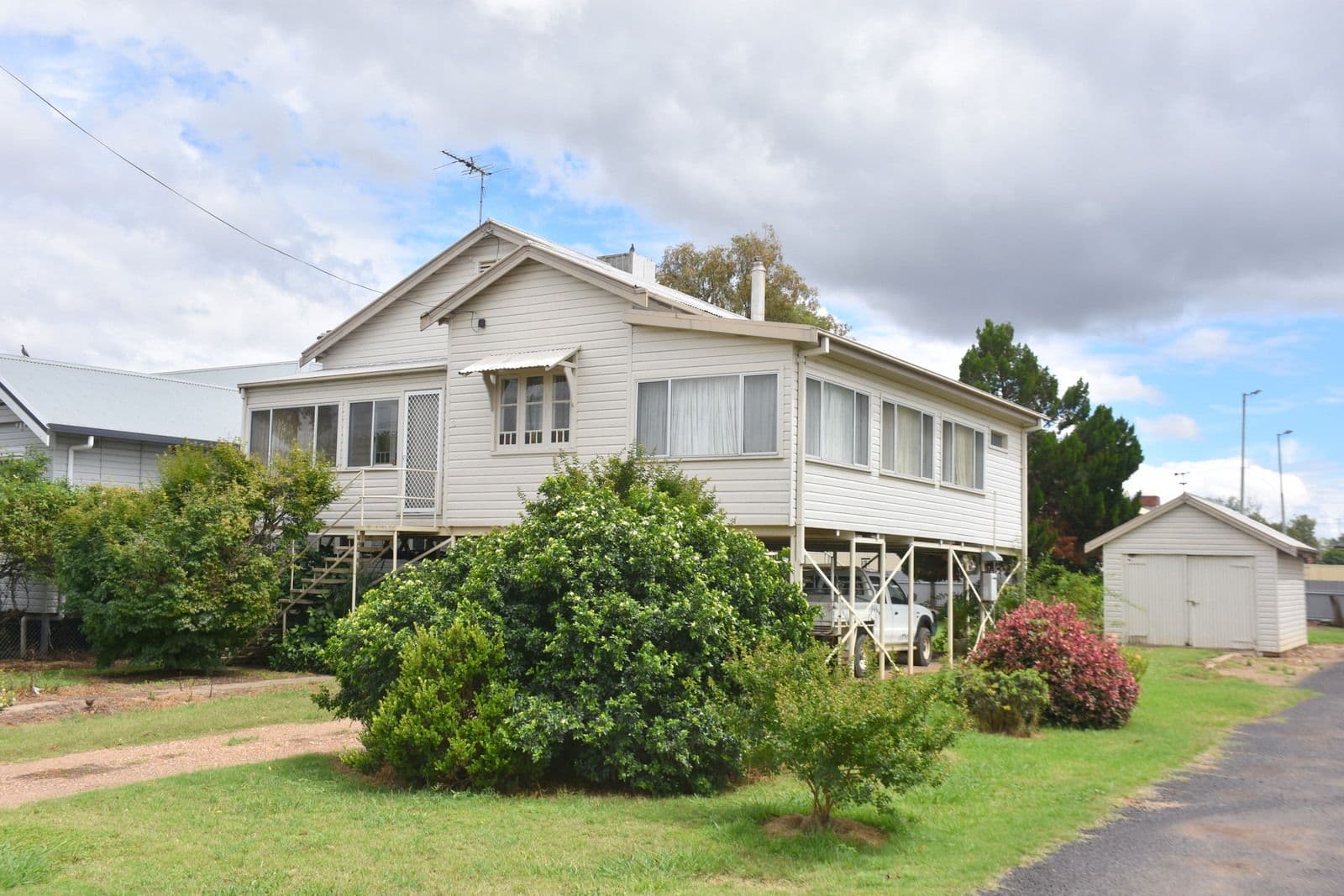 3 Calgorm Street, Moree NSW 2400, Moree - Thumbnail 2