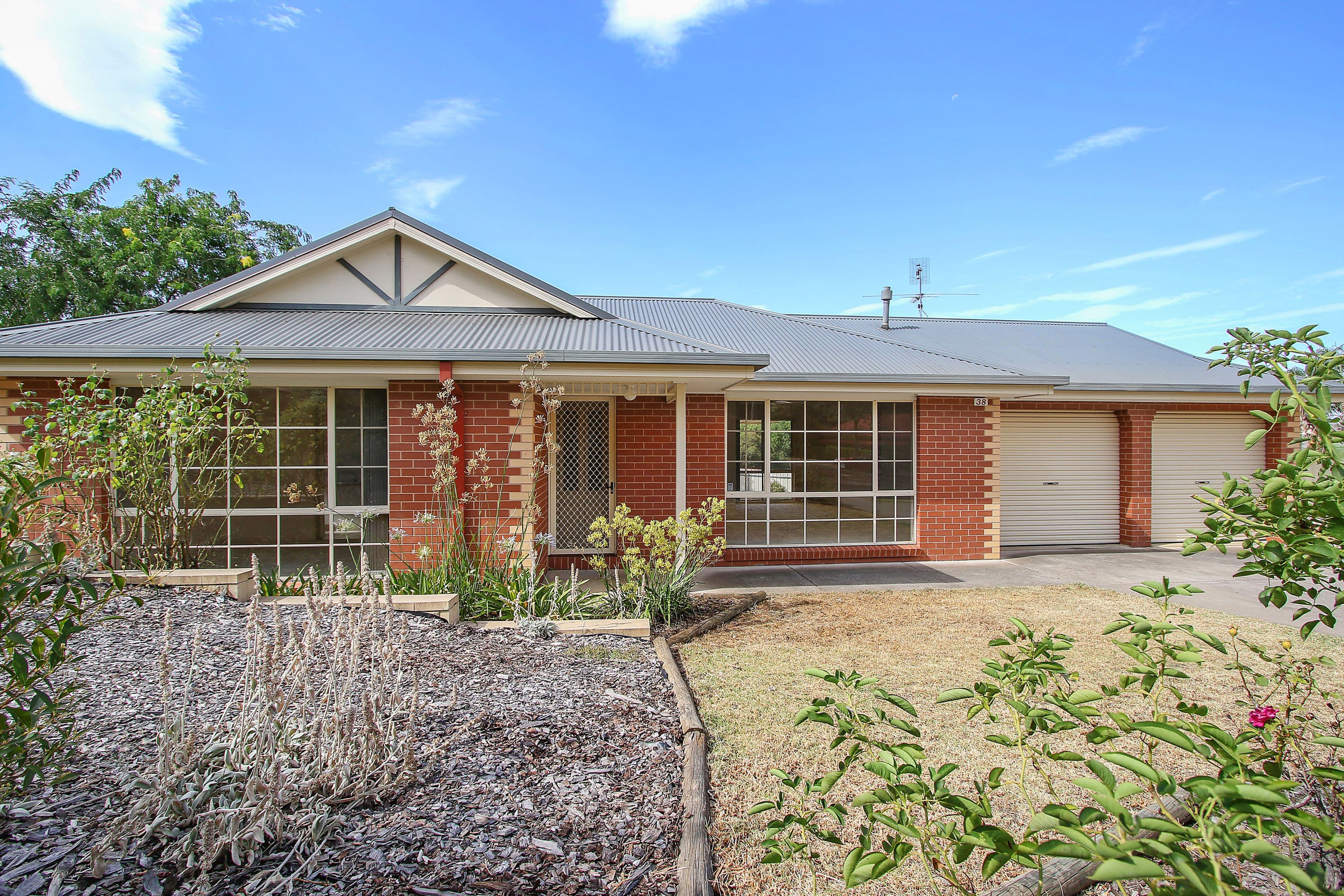 38 Menzies Street, West Wodonga VIC 3690, West Wodonga - Image 1