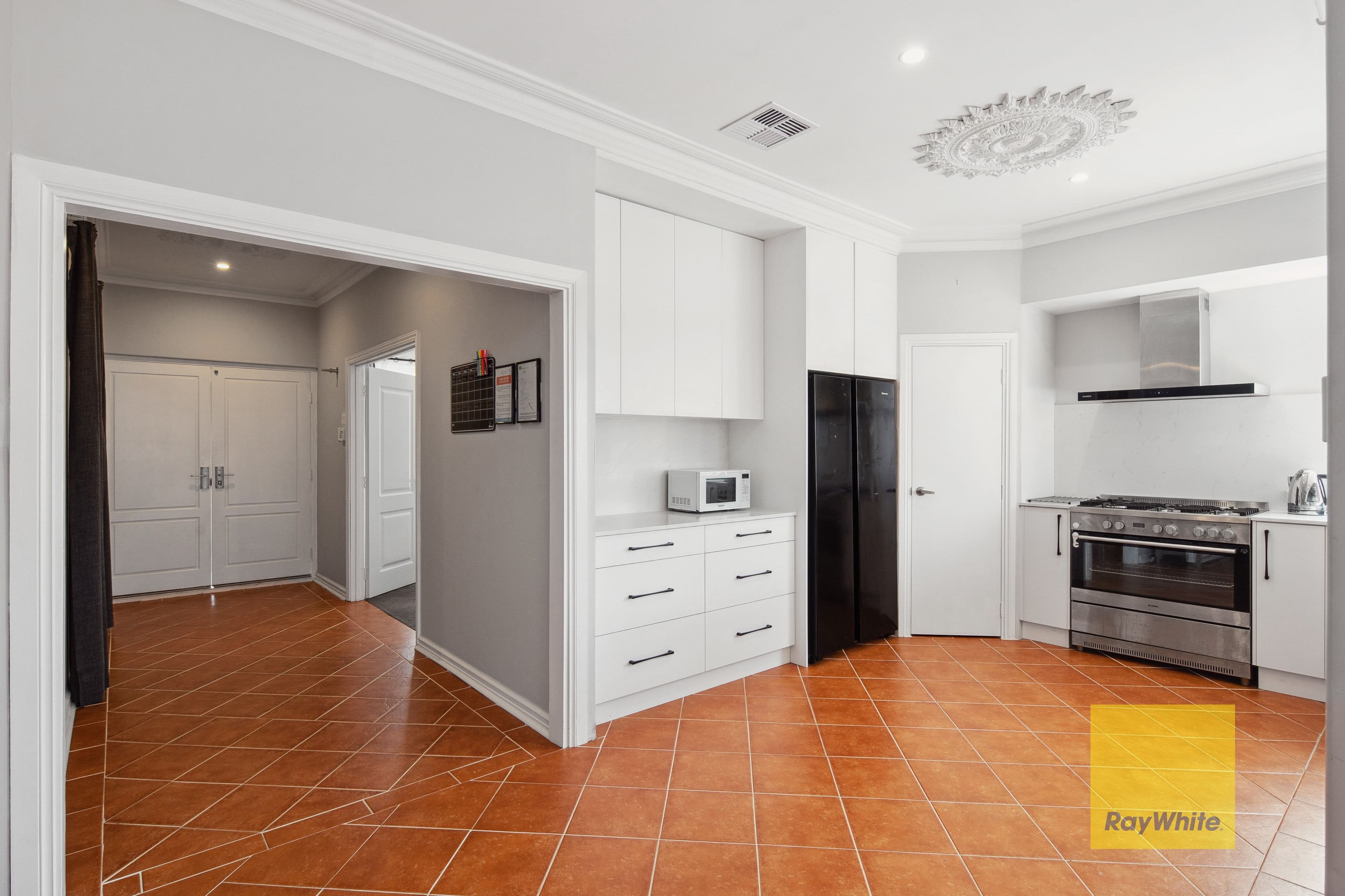 119 Sacramento Avenue, Beechboro WA 6063, Beechboro - Thumbnail 6