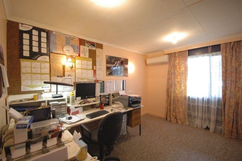 18 Robb Street, OAKEY QLD 4401, Oakey - Thumbnail 5