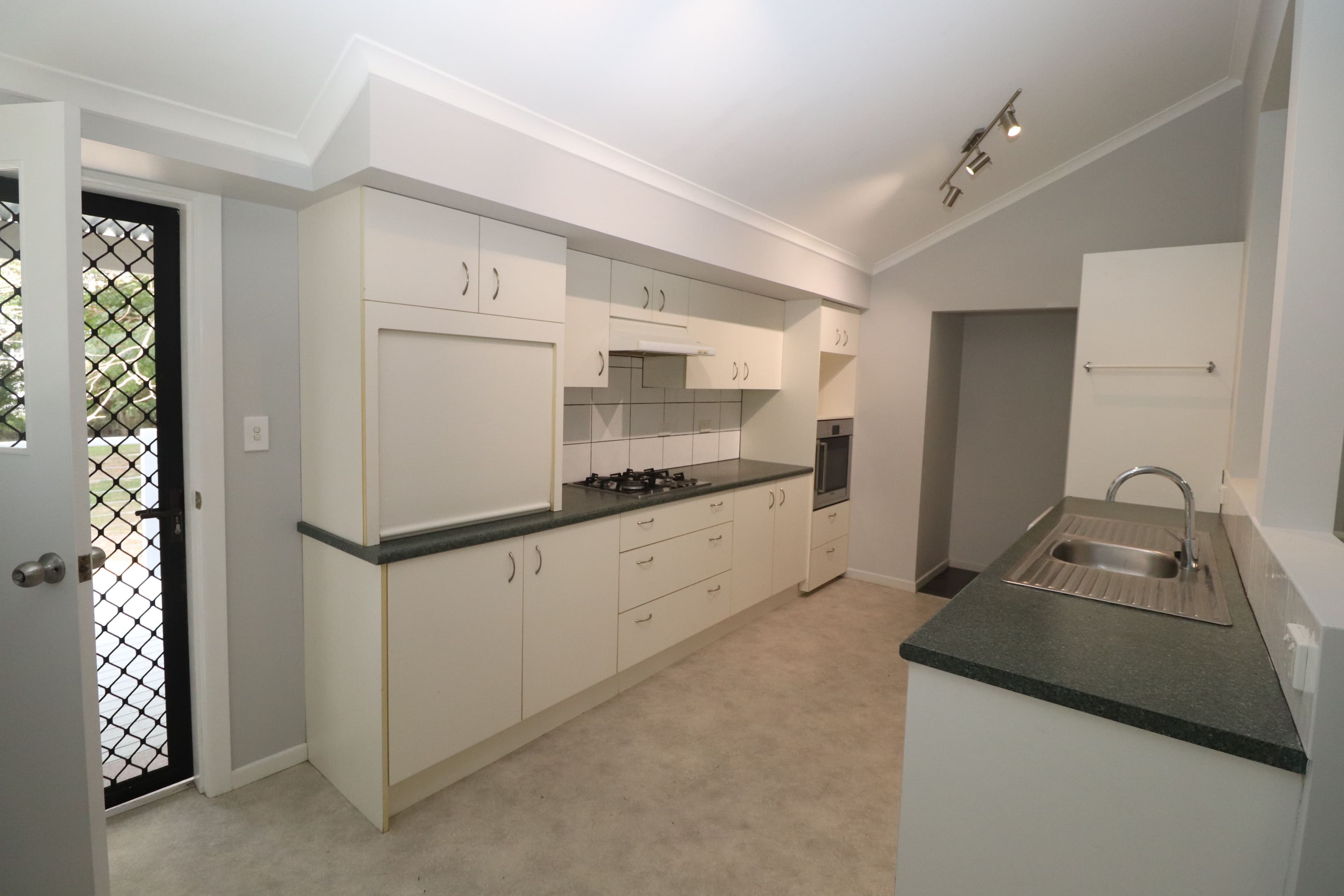 13 Palmer Street, Ingham QLD 4850, Ingham - Thumbnail 2