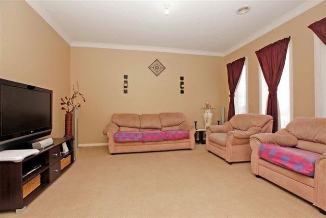 13 Canisby Way, CRAIGIEBURN VIC 3064, Craigieburn - Thumbnail 4