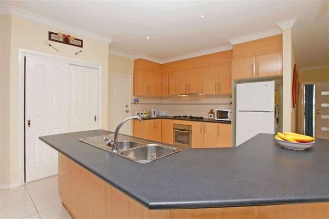 13 Canisby Way, CRAIGIEBURN VIC 3064, Craigieburn - Thumbnail 5