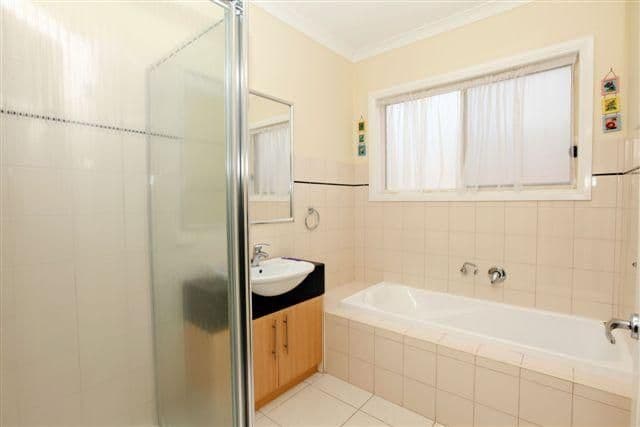 13 Canisby Way, CRAIGIEBURN VIC 3064, Craigieburn - Thumbnail 6