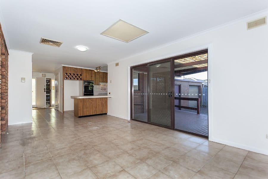 69 Evergreen Avenue, ALBANVALE VIC 3021, Albanvale - Thumbnail 5