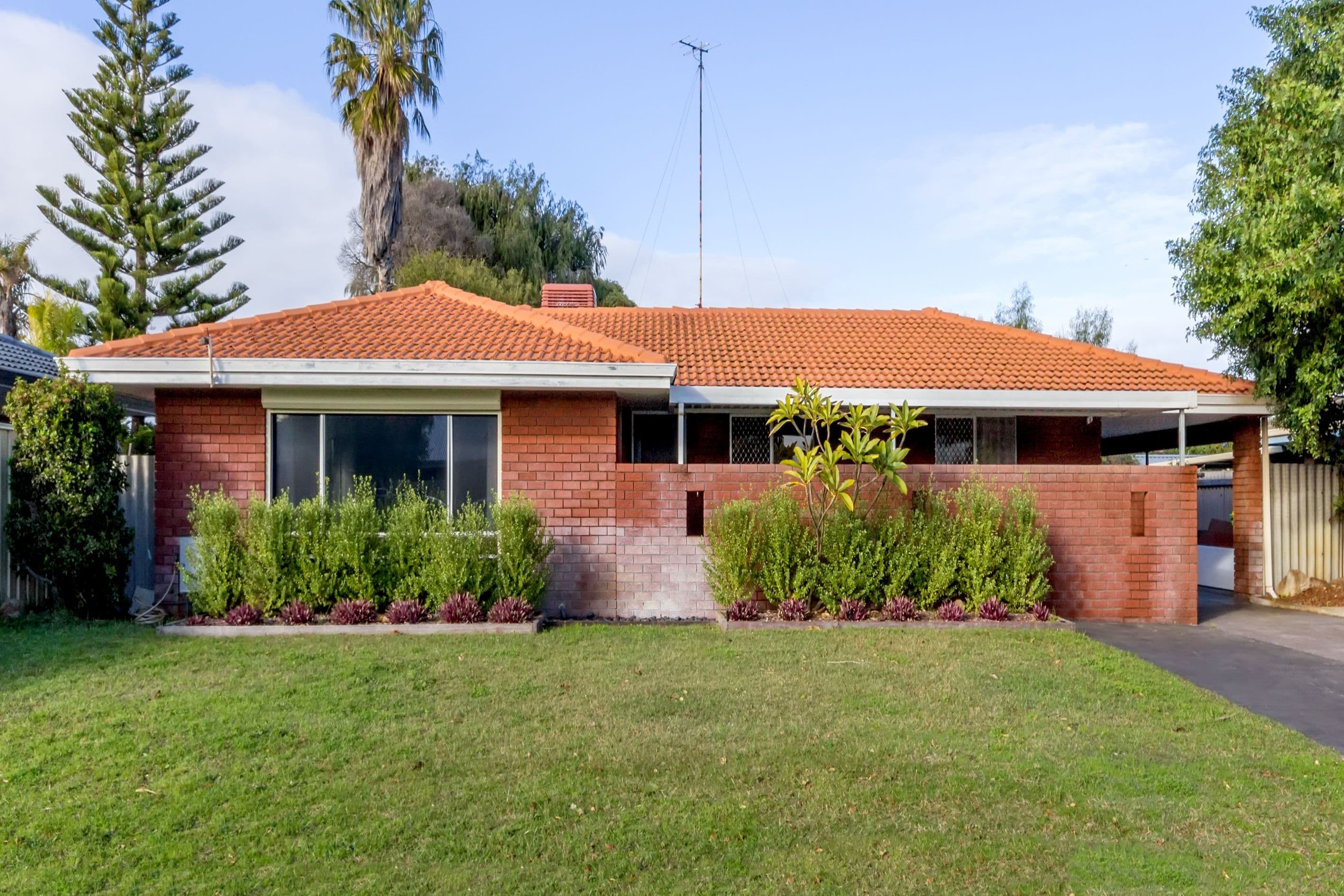 121 Rae Road, Safety Bay WA 6169, Safety Bay - Image 1