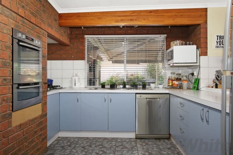 32 La Fontaine Avenue, Lavington - Thumbnail 2