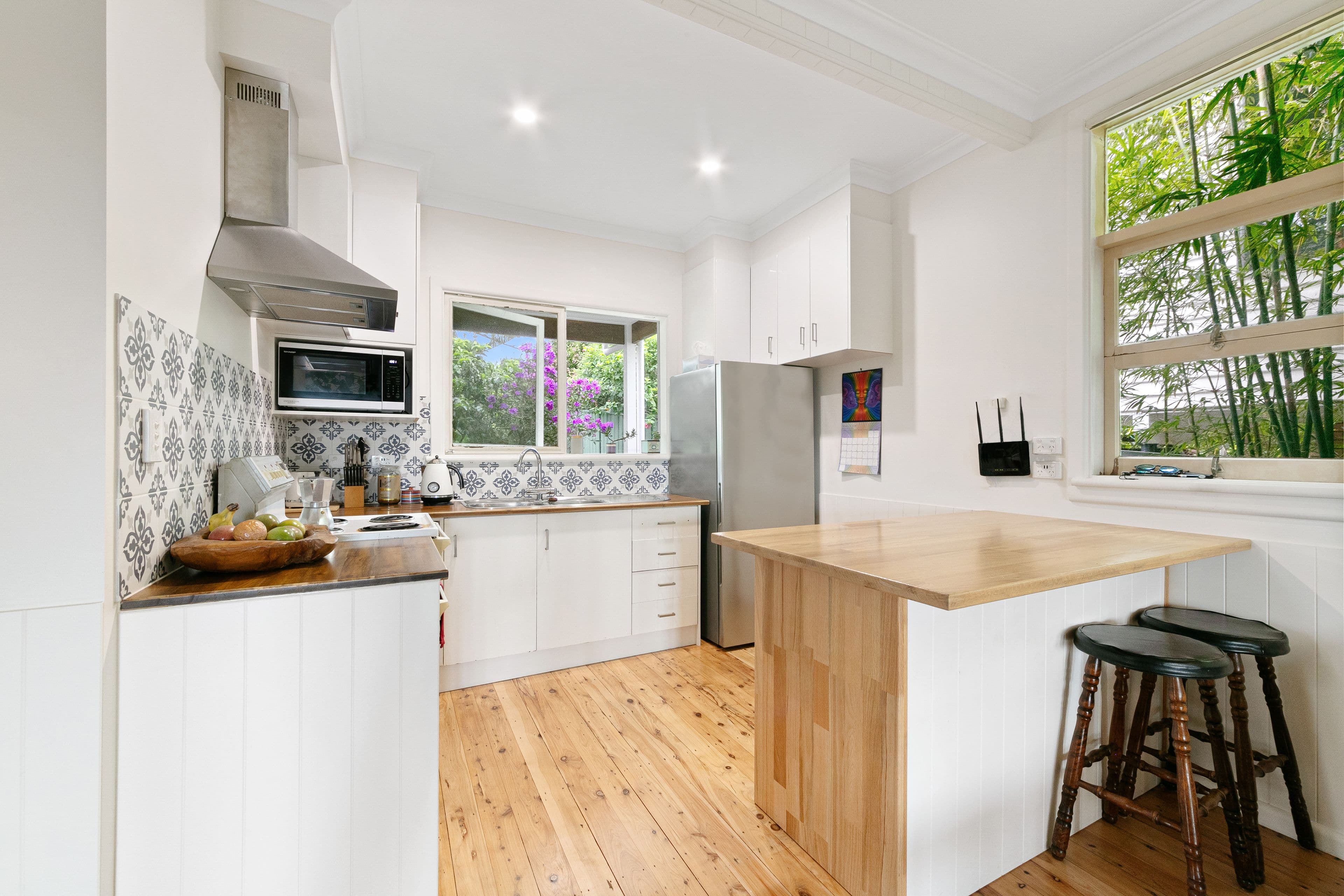 4 Woodlawn Drive, Budgewoi NSW 2262, Budgewoi - Thumbnail 2