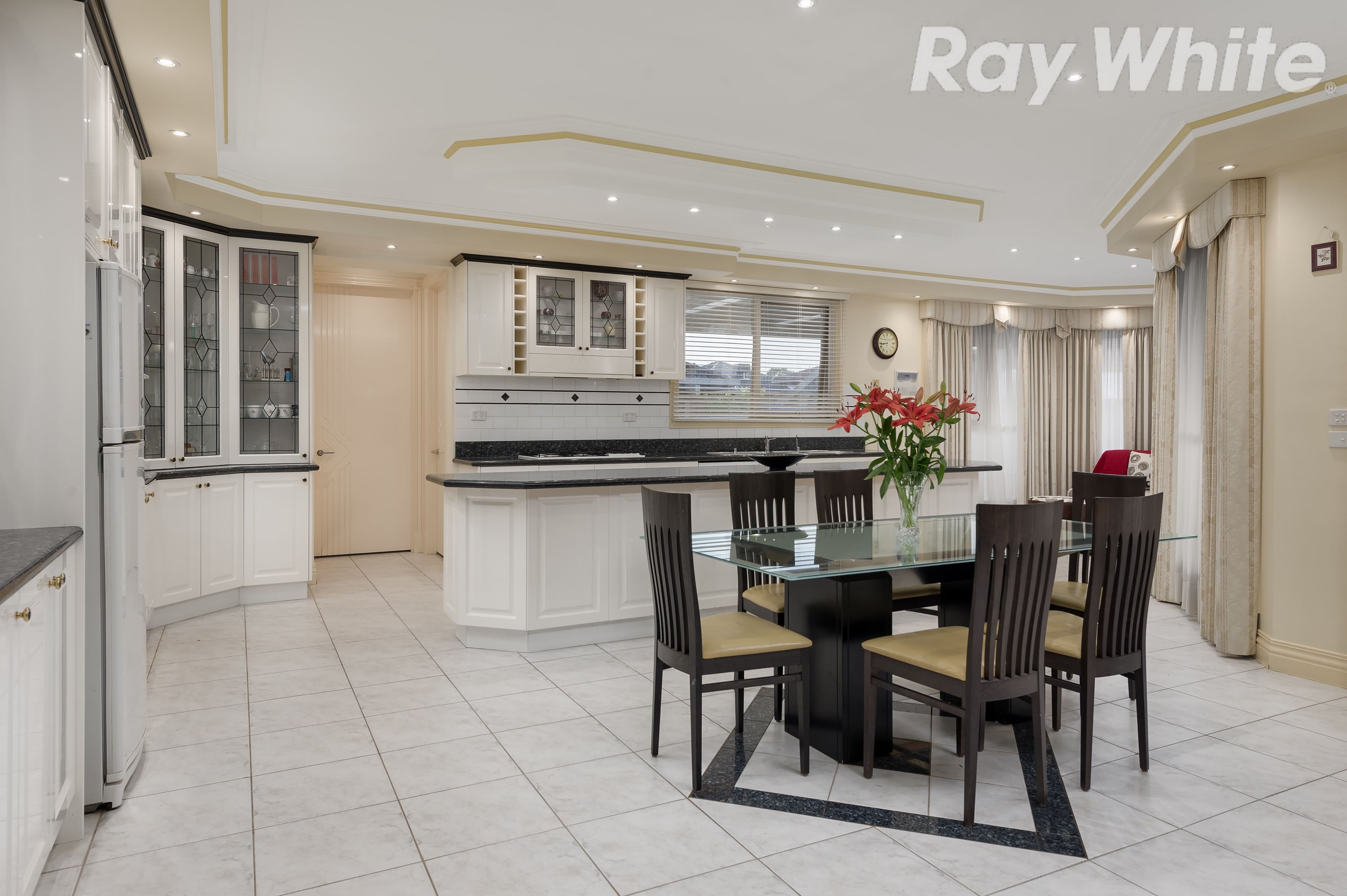 4 Villosa Court, Mill Park VIC 3082, Mill Park - Thumbnail 4