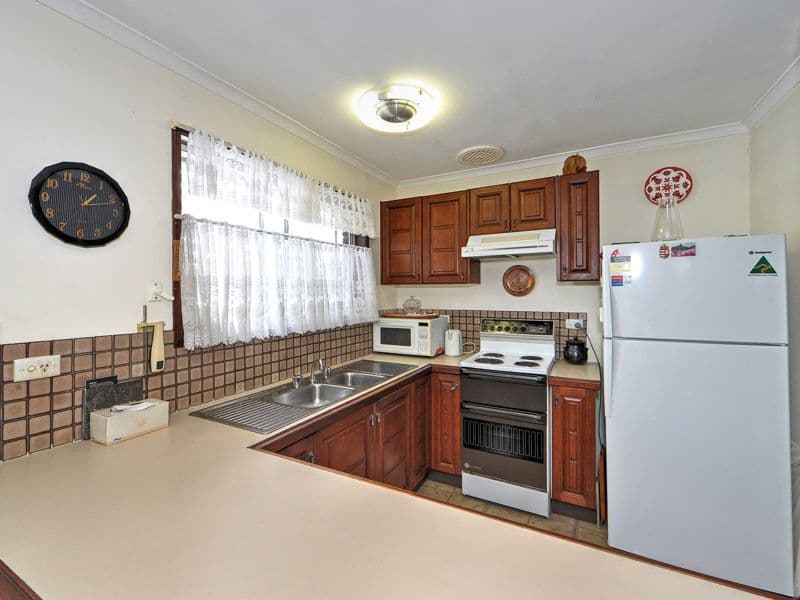29 Bondi Avenue, MERMAID BEACH QLD 4218, Mermaid Beach - Thumbnail 7