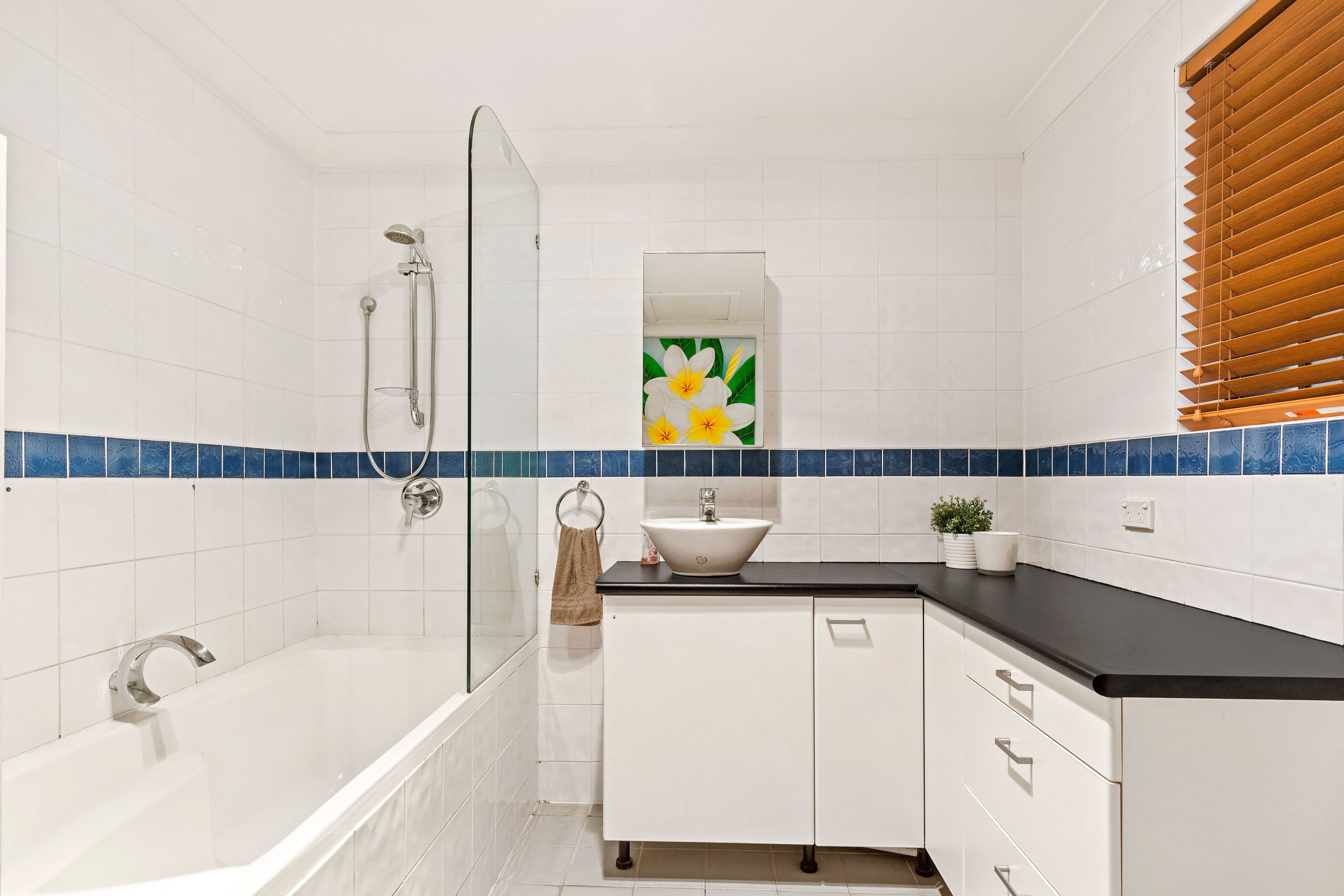 52 Oceanic Drive, Mermaid Waters QLD 4218, Mermaid Waters - Thumbnail 6
