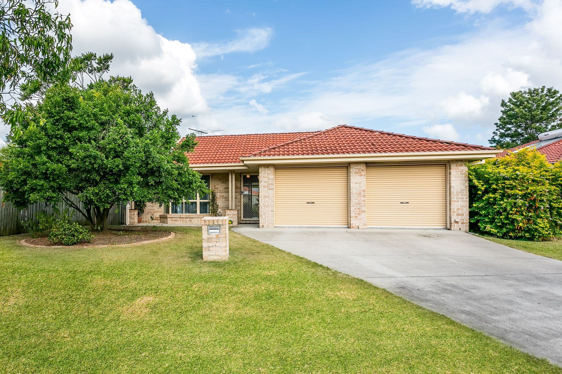 4 Ku-Ring-Gai Close, Loganholme QLD 4129, Loganholme - Thumbnail 2