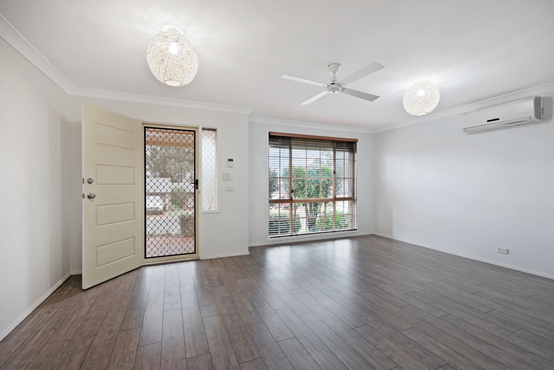 17 Woodi Close, Glenmore Park NSW 2745, Glenmore Park - Thumbnail 2