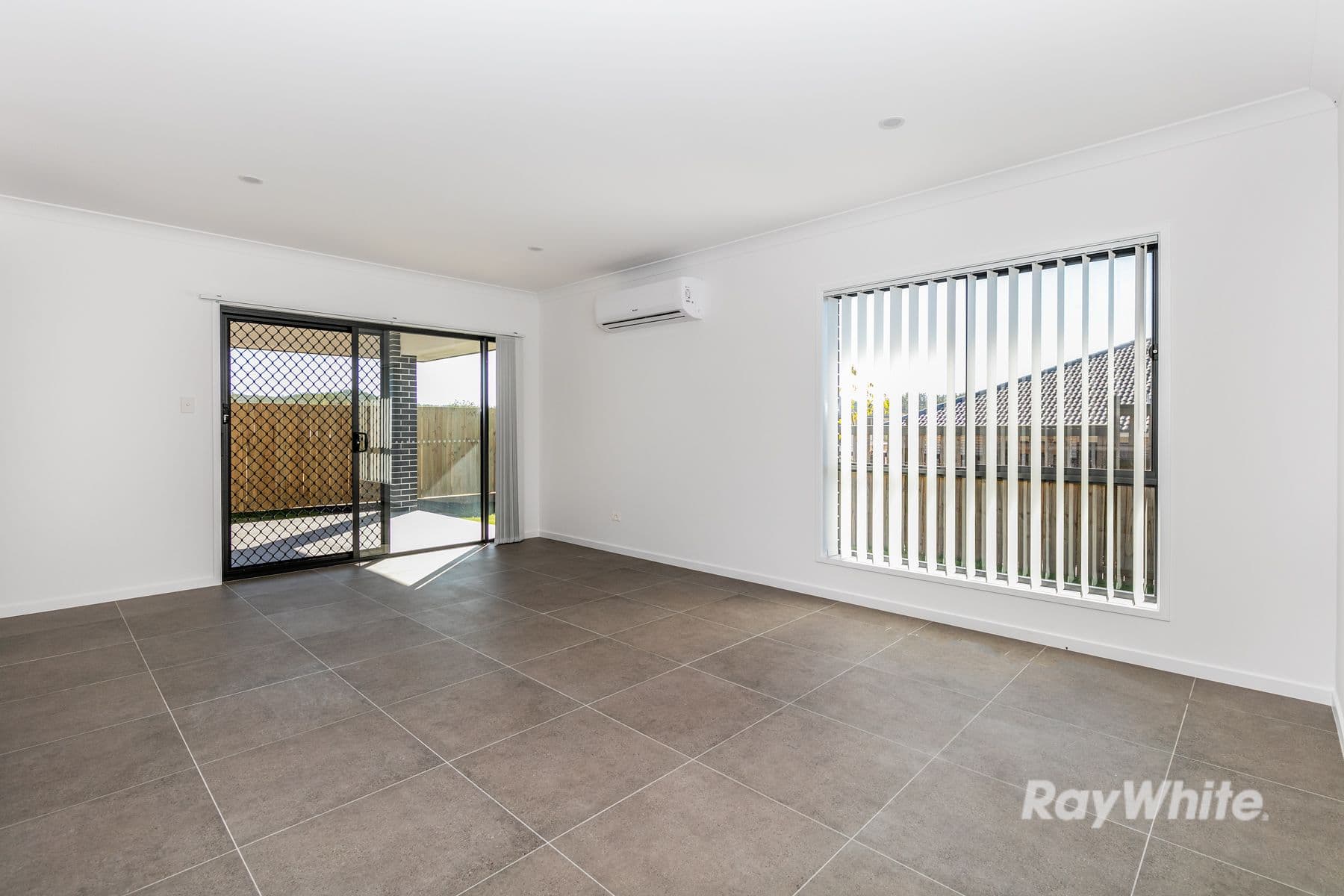45 Gateway Drive, FLAGSTONE QLD 4280, Flagstone - Thumbnail 4