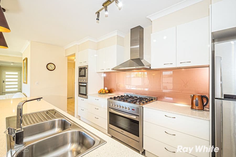 14 Sinclair Place, Ningi QLD 4511, Ningi - Thumbnail 2