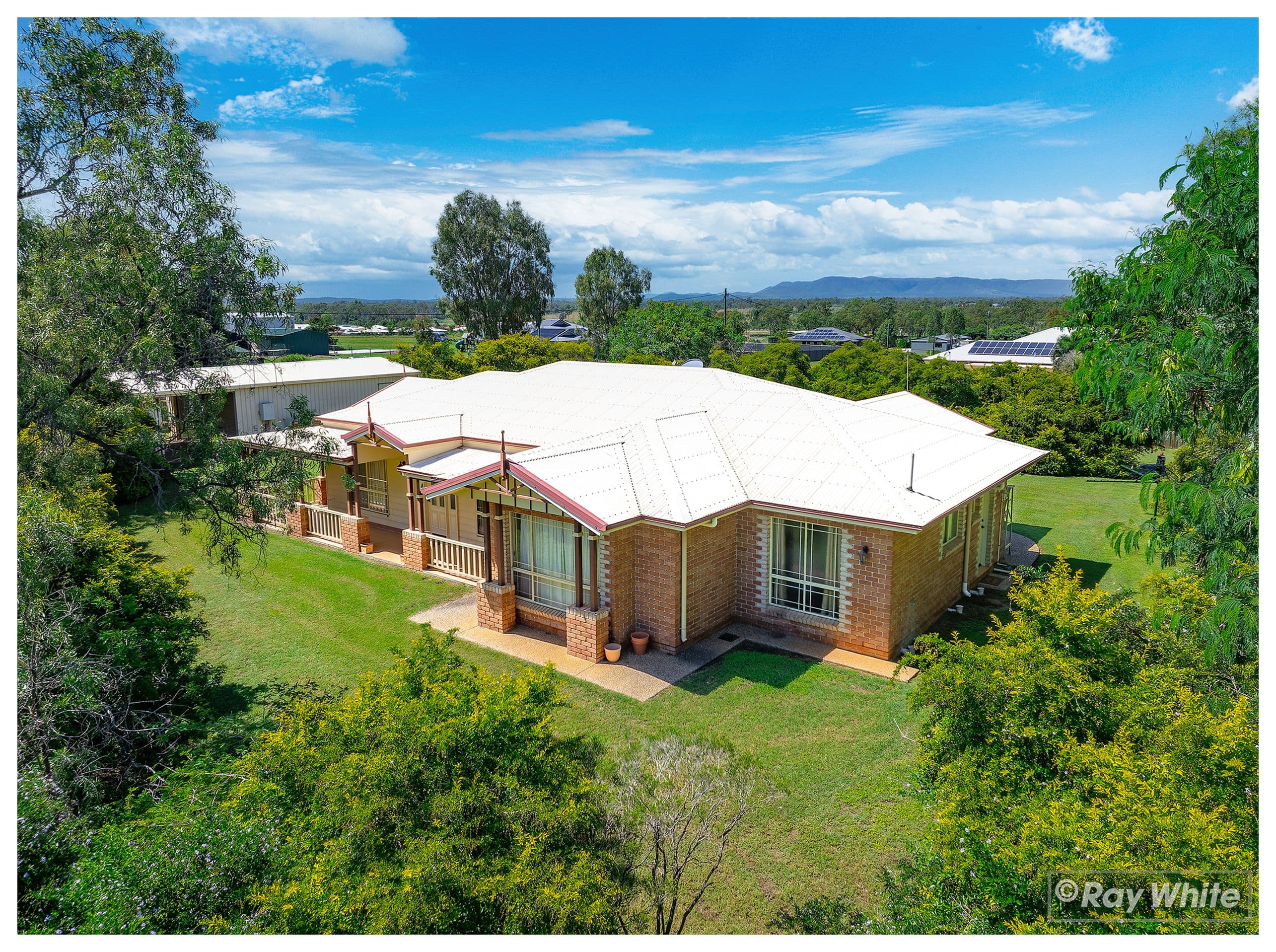 122 Lucas Street, Gracemere QLD 4702, Gracemere - Thumbnail 2