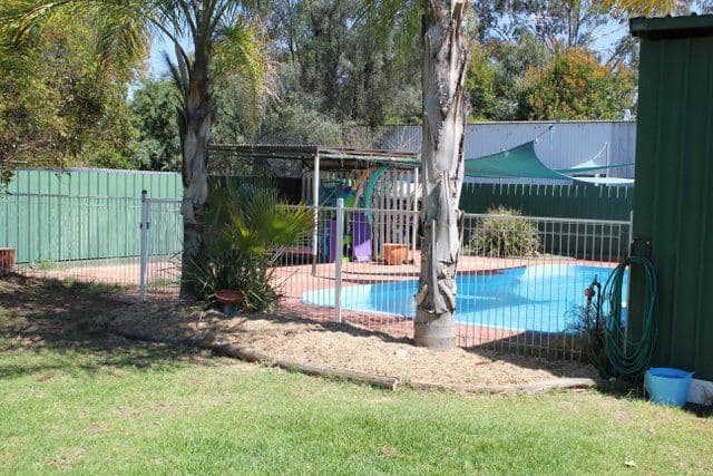 17 Carter Street, CHARLEVILLE QLD 4470, Charleville - Thumbnail 4