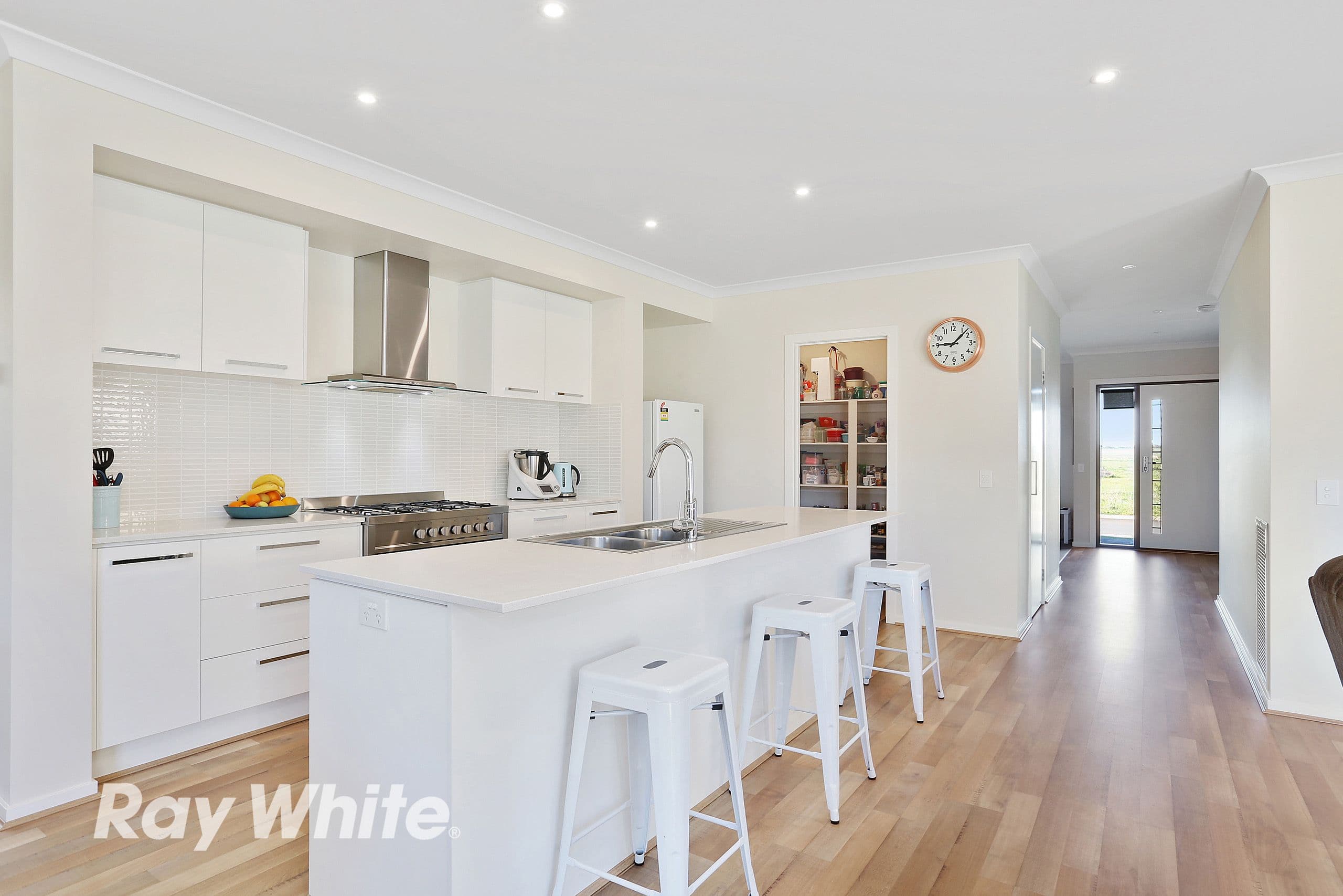 84 Canterbury Road West, Lara VIC 3212, Lara - Thumbnail 2