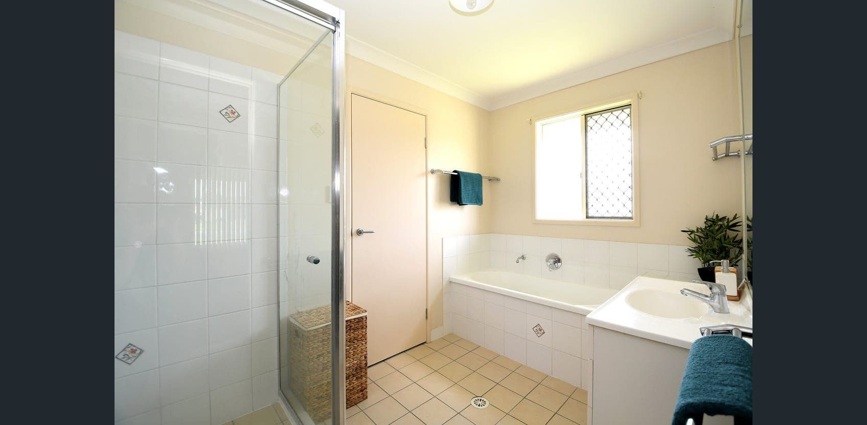 8 Varley Street, Lowood QLD 4311, Lowood - Thumbnail 8