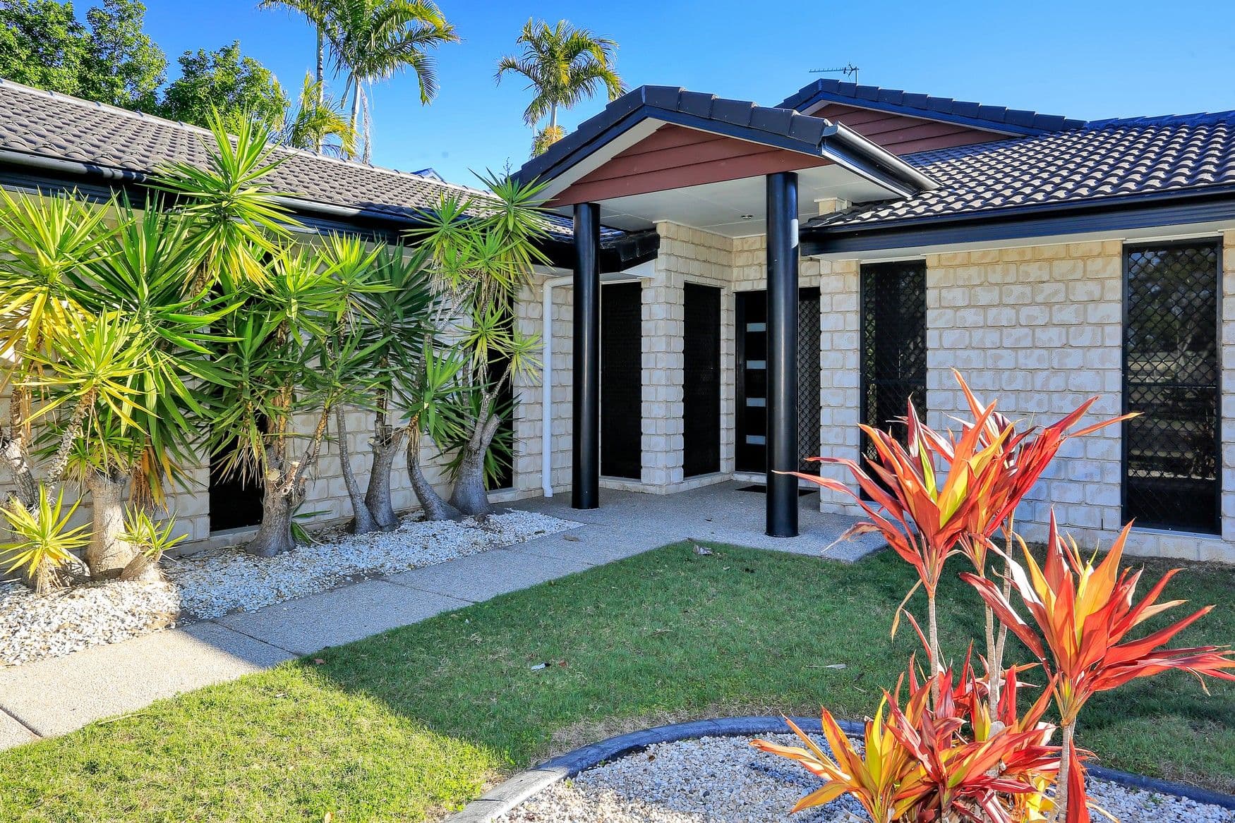 27 Oceanview Street, Point Vernon QLD 4655, Point Vernon - Thumbnail 4