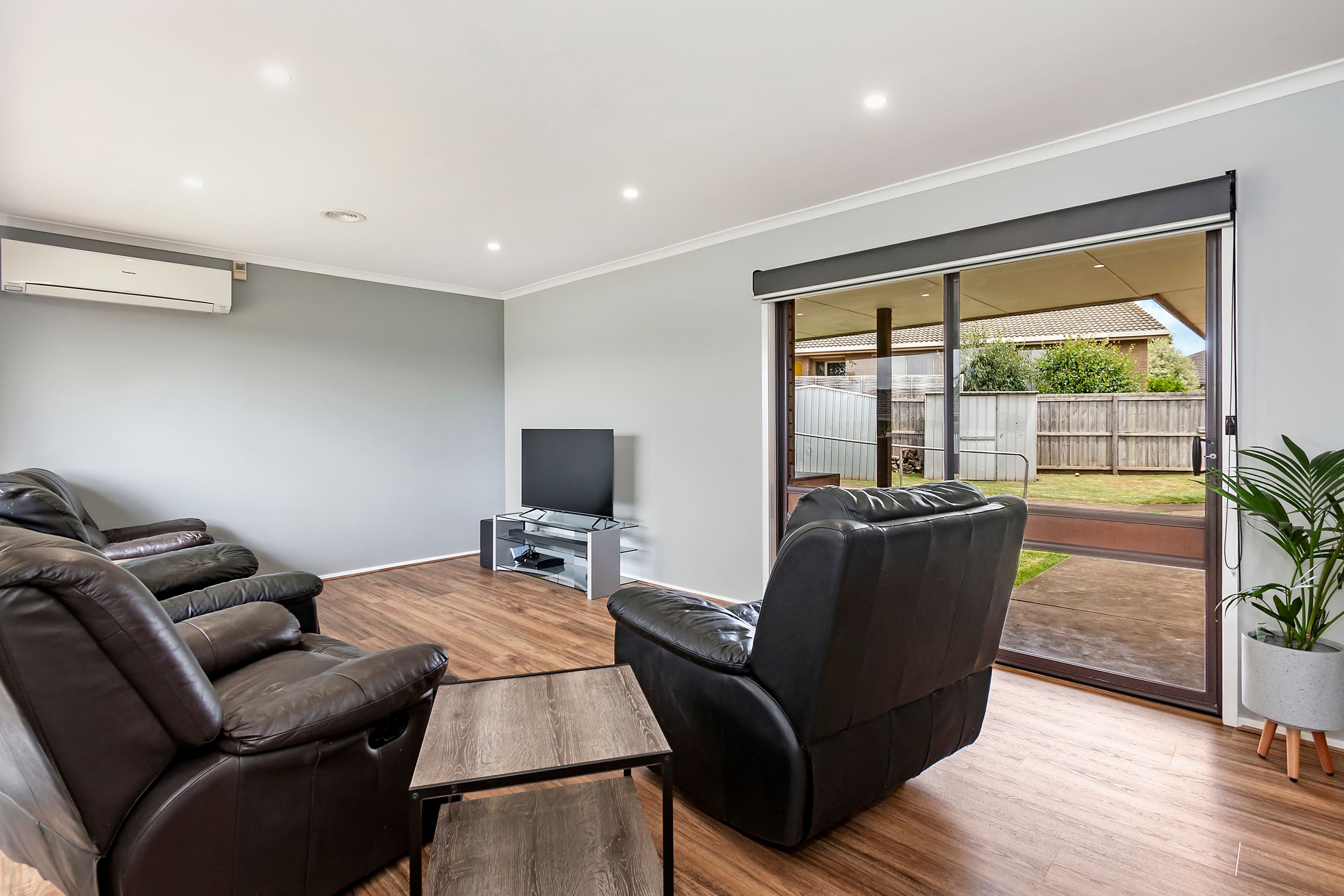 10 Suzanne Crescent, Warrnambool VIC 3280, Warrnambool - Thumbnail 2