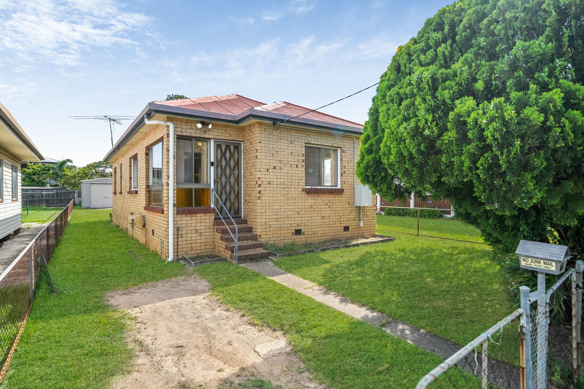 19 Keenan Street, Margate QLD 4019, Margate - Thumbnail 2