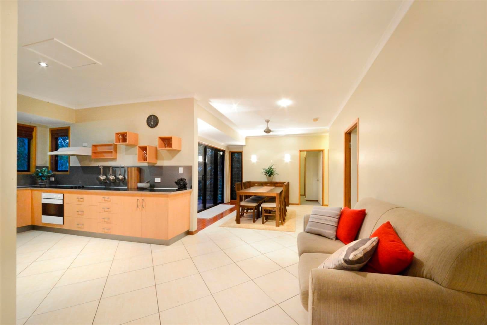 5 Cedar Crescent, JUBILEE POCKET QLD 4802, Jubilee Pocket - Thumbnail 6